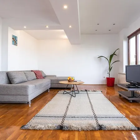 Spacious Loft With One Bedroom And A Big Terrace Belgrad Exterior foto